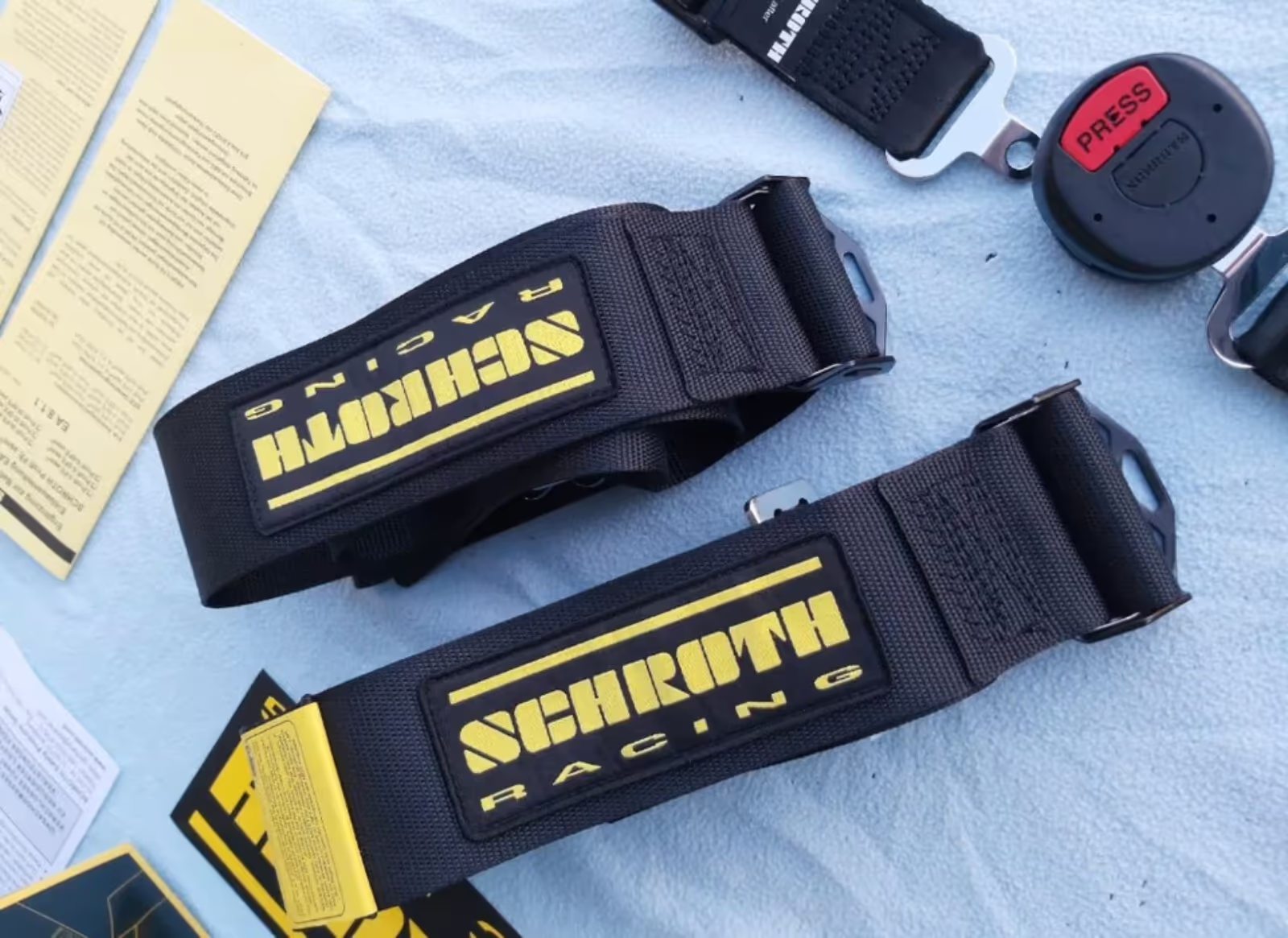 SCHROTH PROFI II-FE ASM BELT, BLACK, SCREW, RIGHT, NEW. 25070