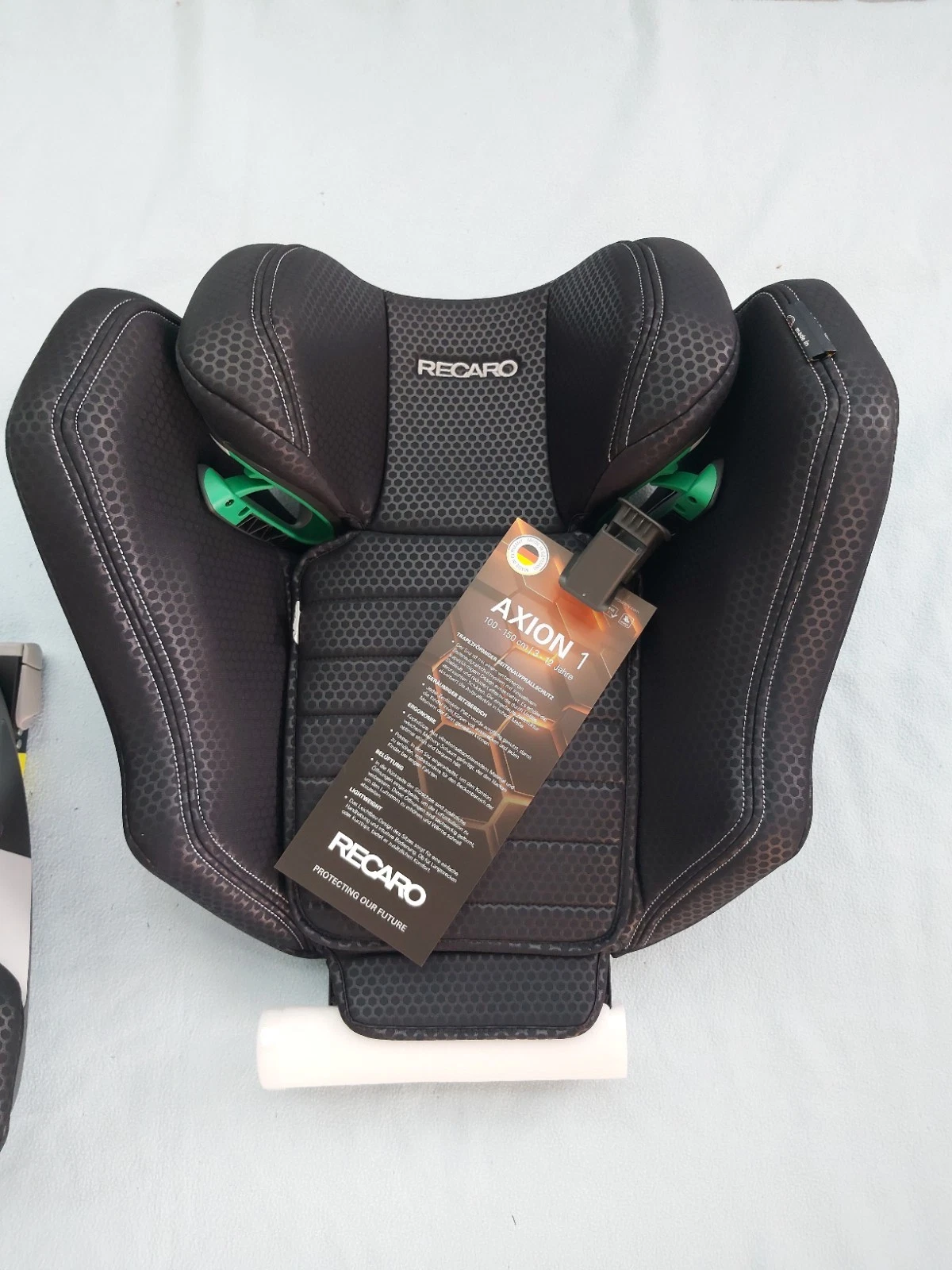 RECARO Axion 1 "Fresh Black" Child Seat, NEW. Made in Germany