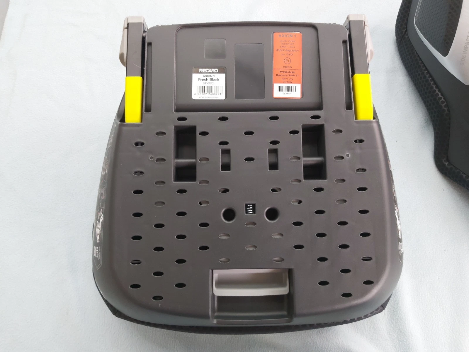 RECARO Axion 1 "Fresh Black" Child Seat, NEW. Made in Germany