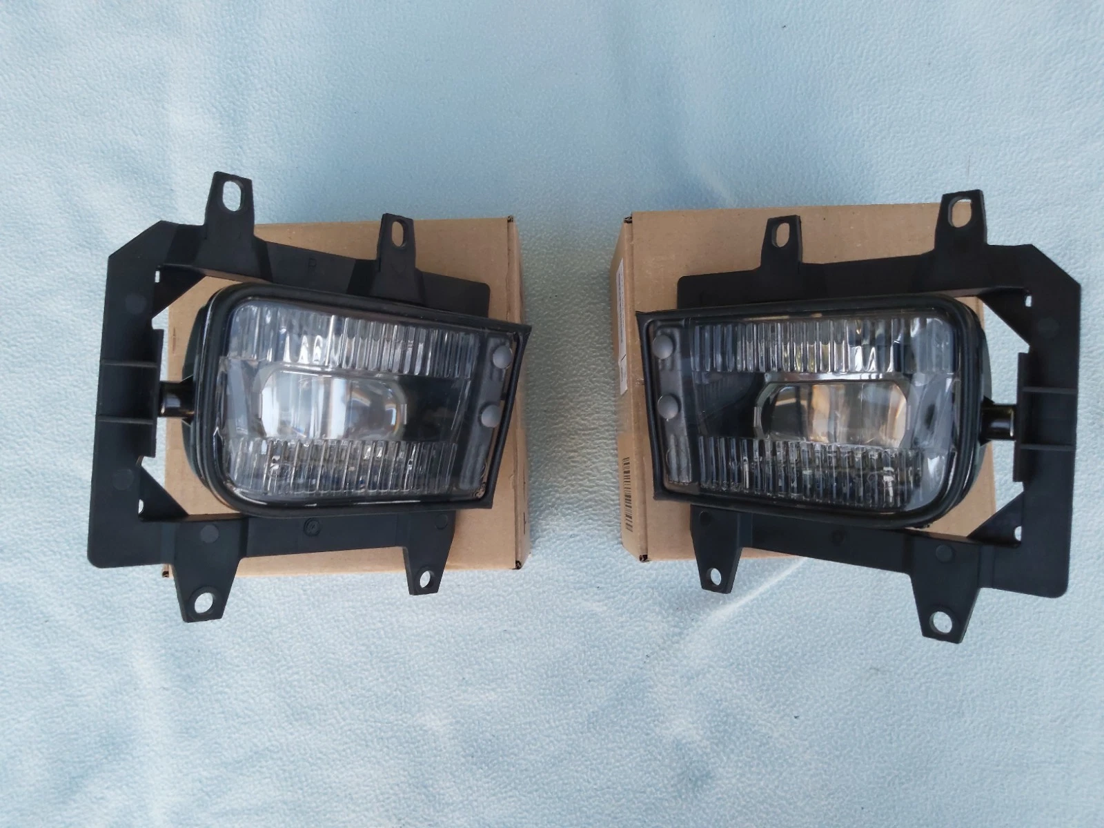 BMW E30 CLEAR EURO FOGLIGHTS, ORIGINAL ZKW, BRAND NEW. 63171385945 + 63171385946