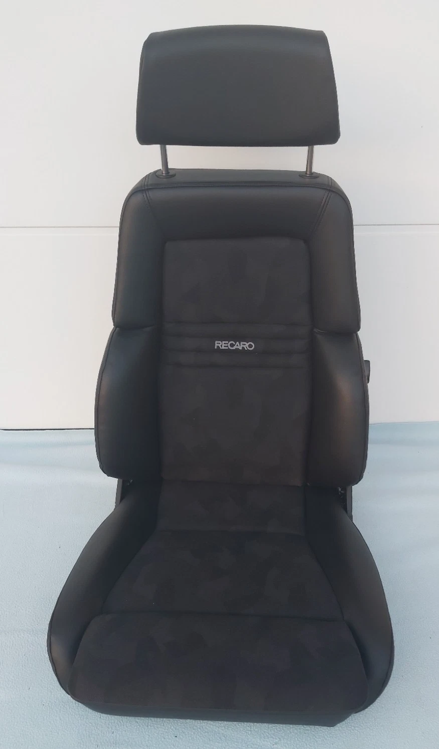 Recaro Expert Artista black / Artificial Leather black