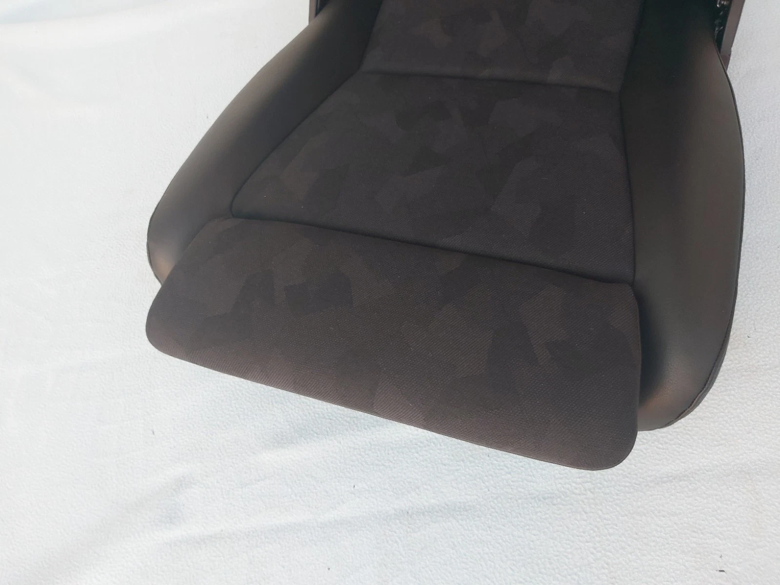 Recaro Expert Artista black / Artificial Leather black