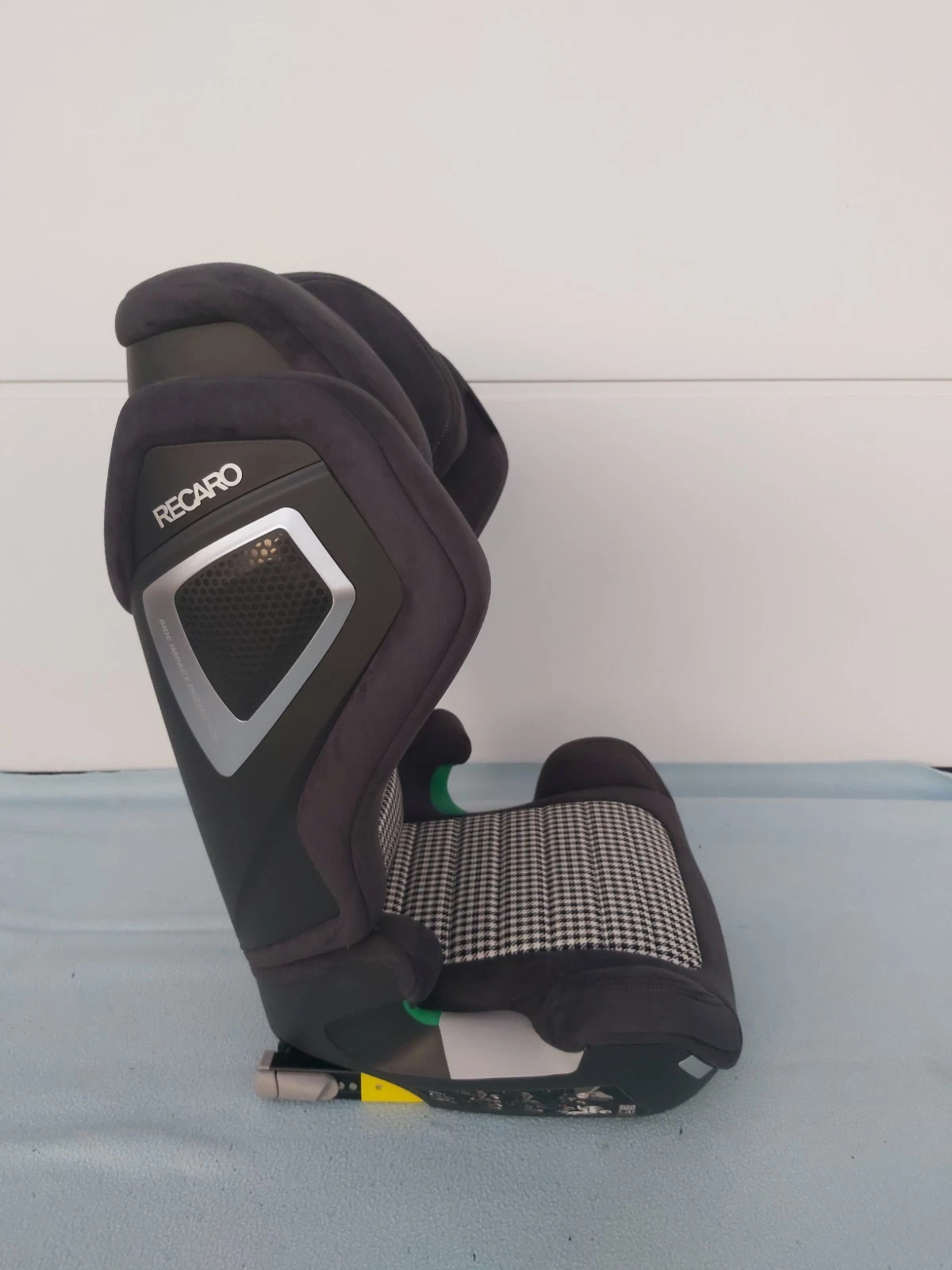 RECARO Axion 1 "PEPITA" Child Seat, NEW. Made in Germany.