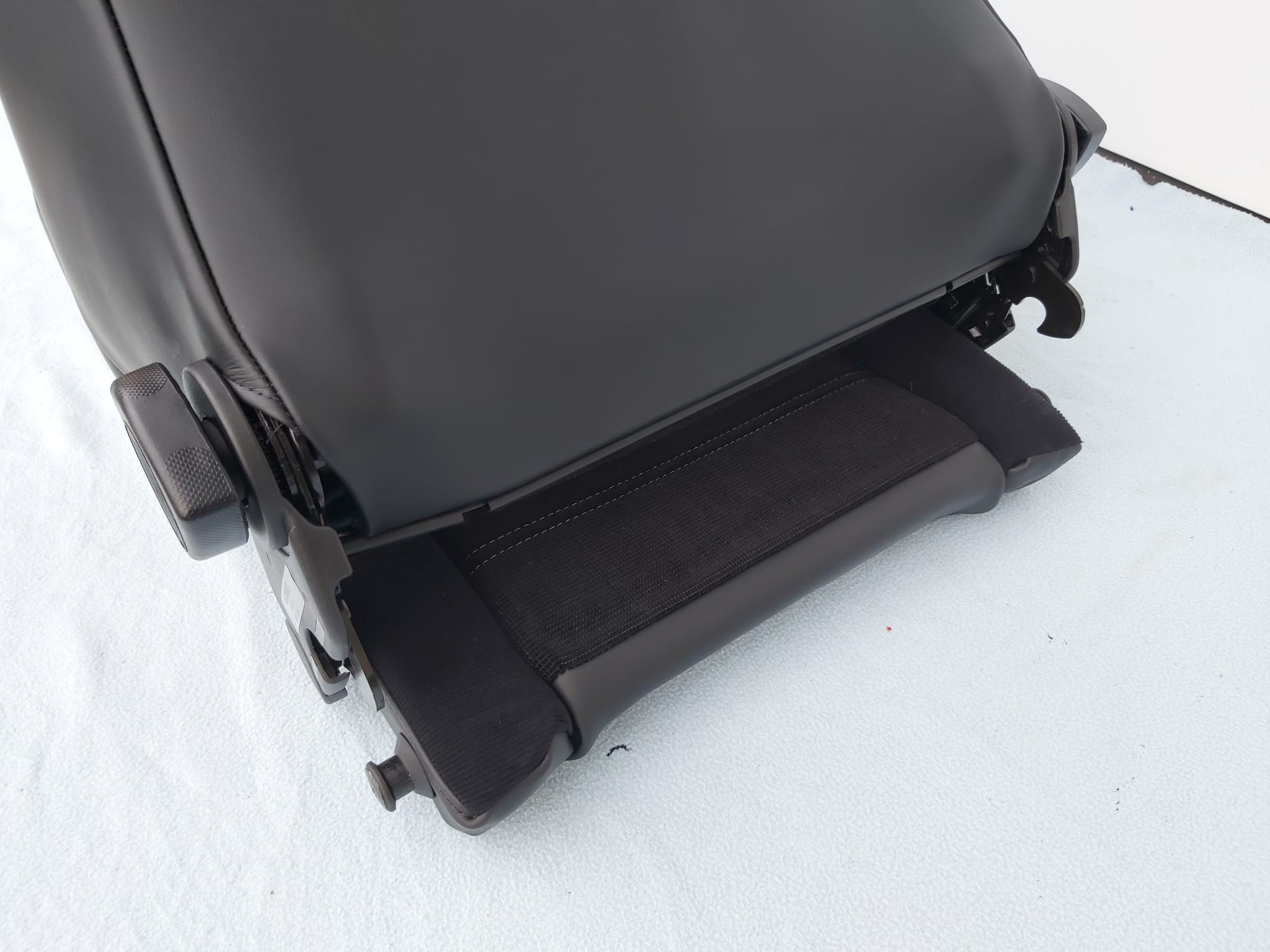 Recaro LS Classic Line Leather Black / Corduroy