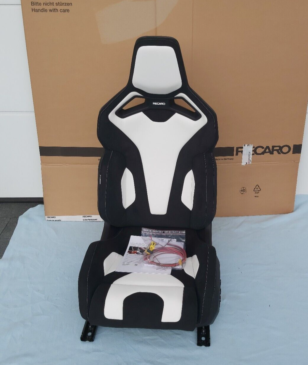 Recaro Sport C Leather White / Dinamica Black (5-Door)