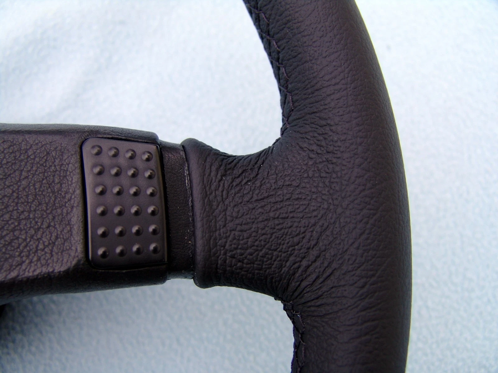 BMW E30 M Technic 1 steering, Montana (grainy) leather, stock look
