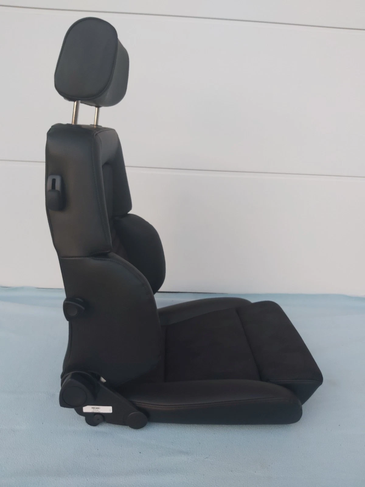Recaro Expert Artista black / Artificial Leather black